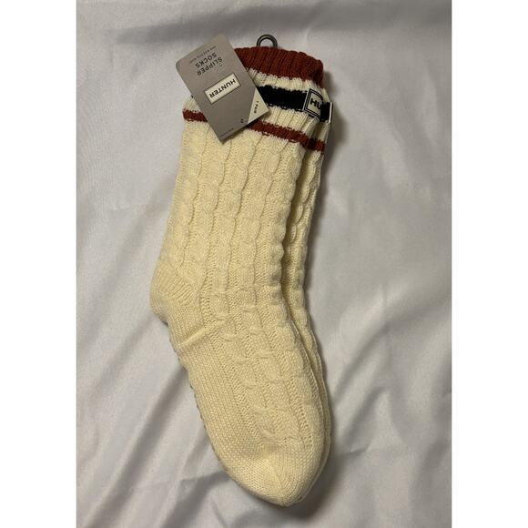 HUNTER Cable Knit Slipper Socks Cream Sherpa Grip Bottom Cozy Boot Socks NWT - Picture 1 of 5